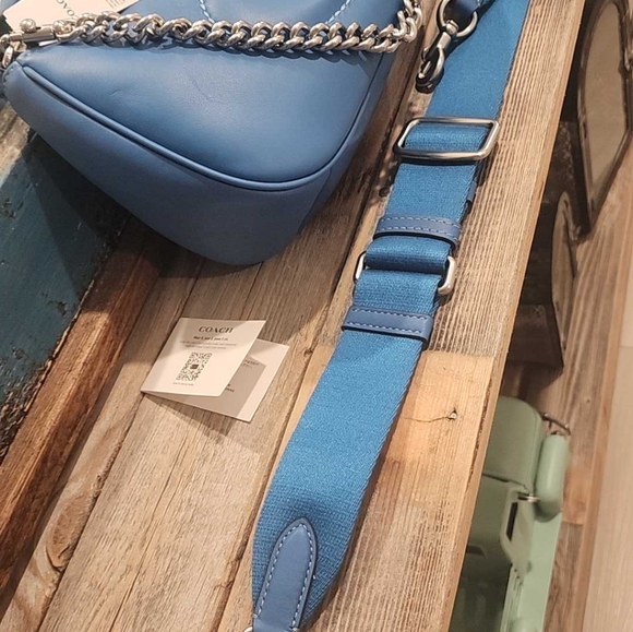 Coach NWT silver, bright blue, soft cloud feel, metallic + guitar strap - Picture 3 of 14